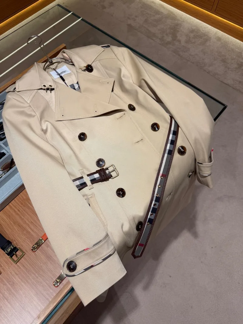 Burberry Kadın Bej Trençkot