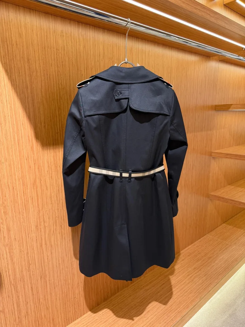 Burberry Kadın Siyah Trençkot