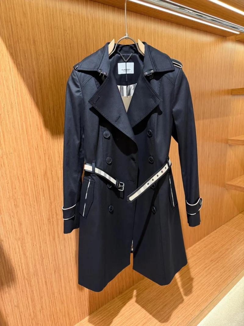 Burberry Kadın Siyah Trençkot