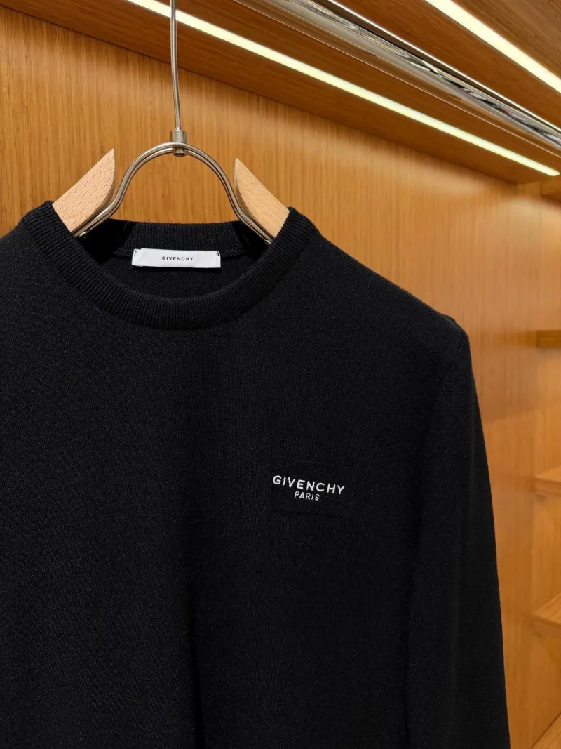 Givenchy Siyah Triko
