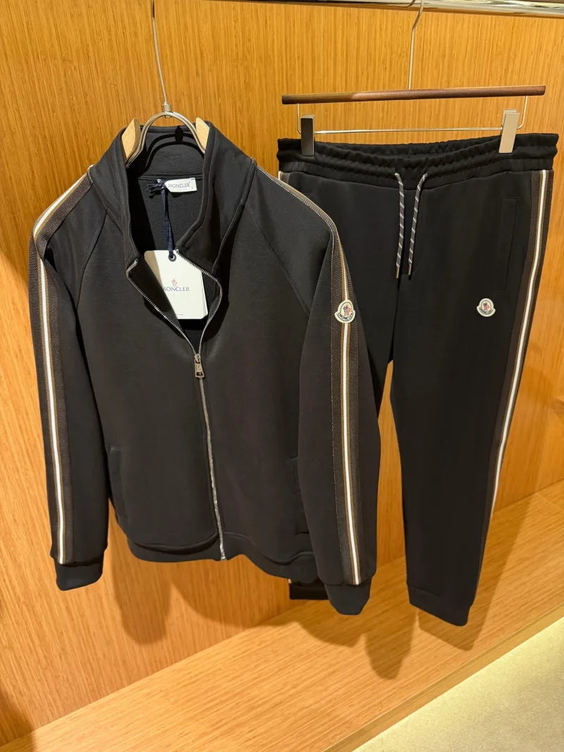 Moncler Eşofman Takımı