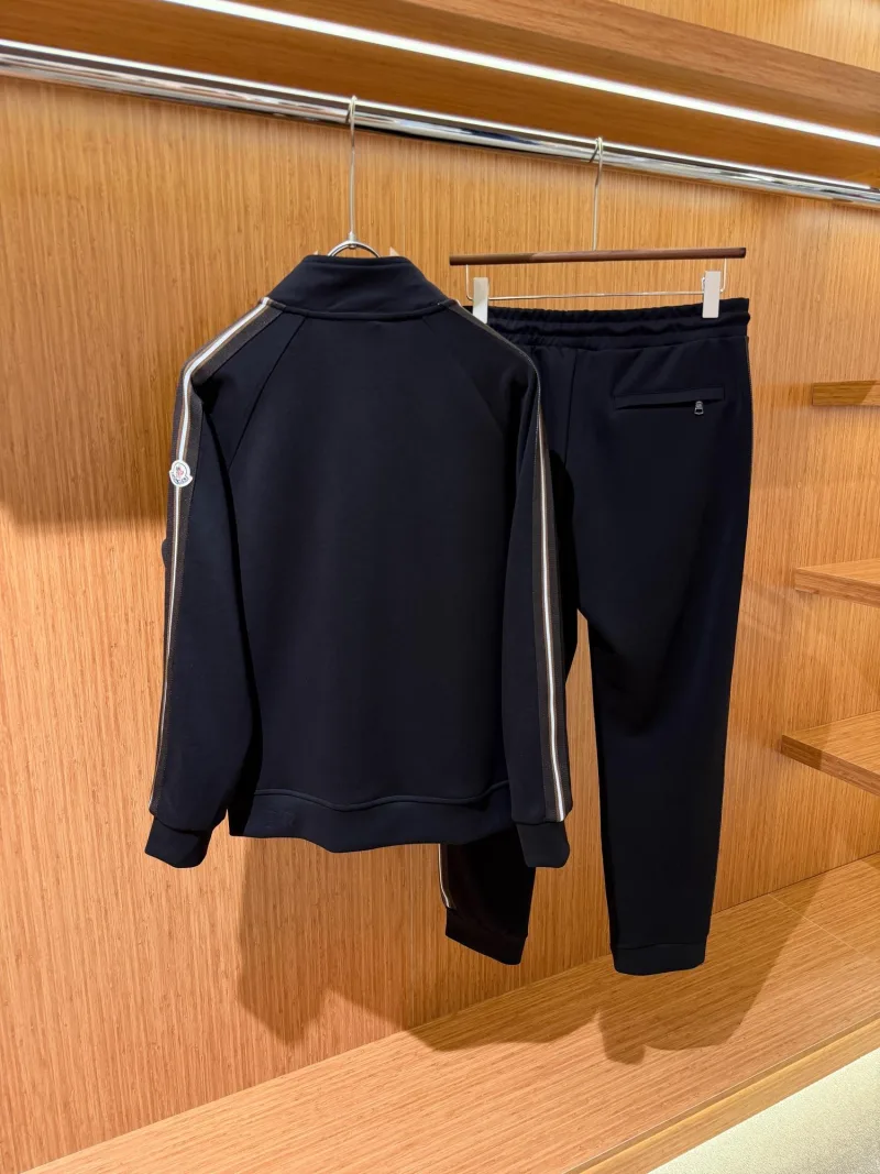 Moncler Eşofman Takımı