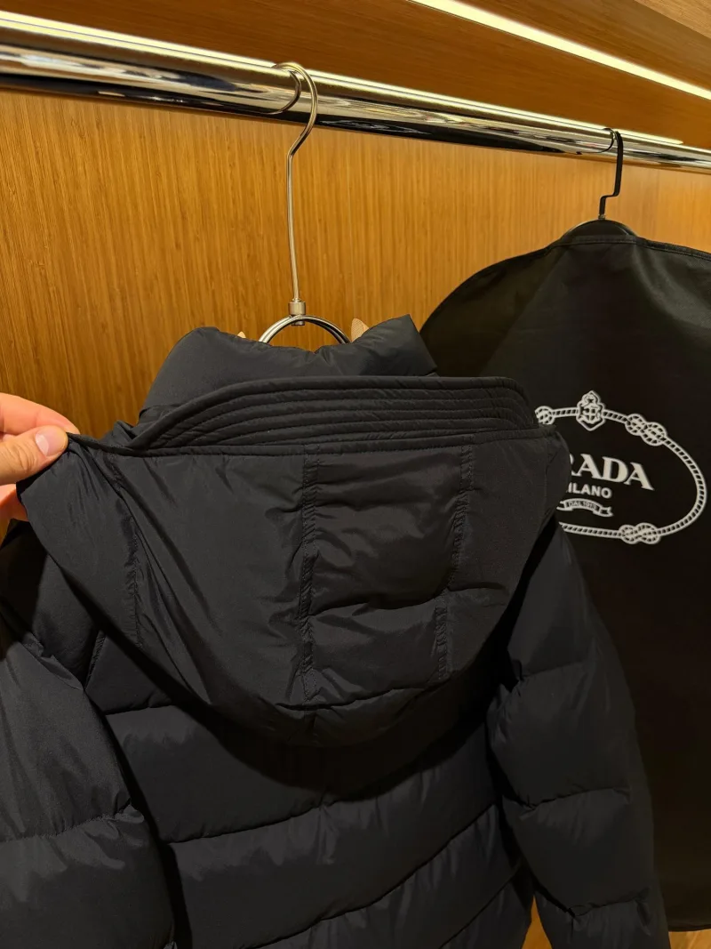 Prada Siyah Puffer Mont