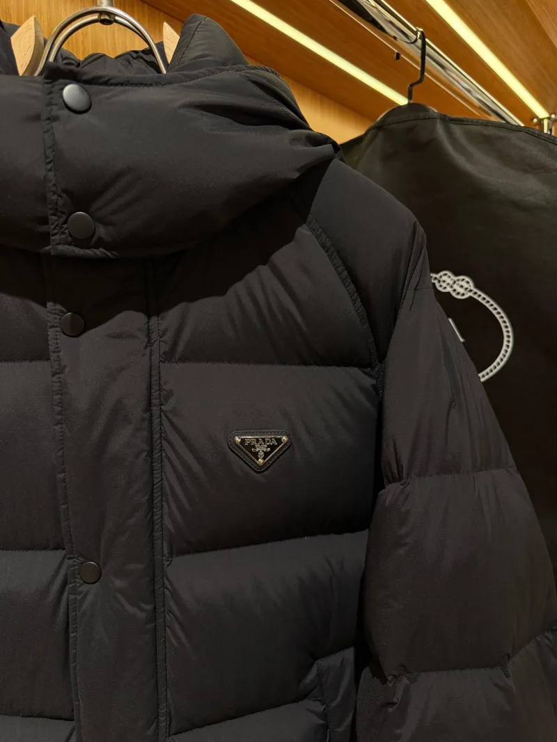 Prada Siyah Puffer Mont