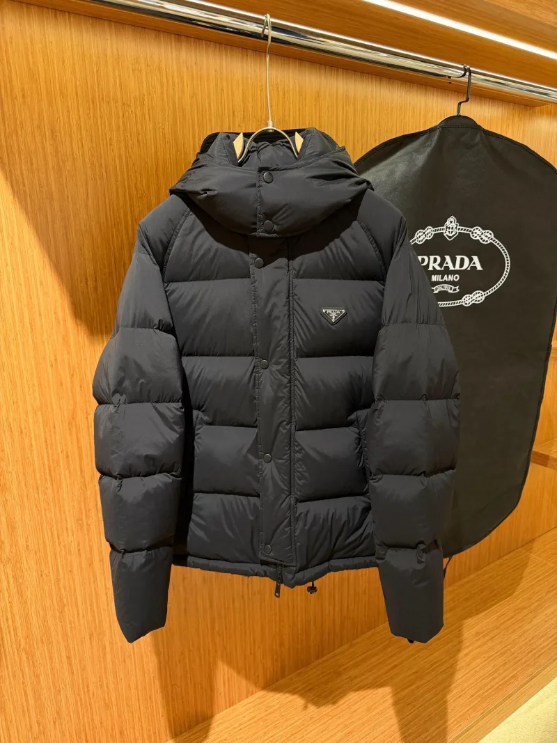 Prada Siyah Puffer Mont