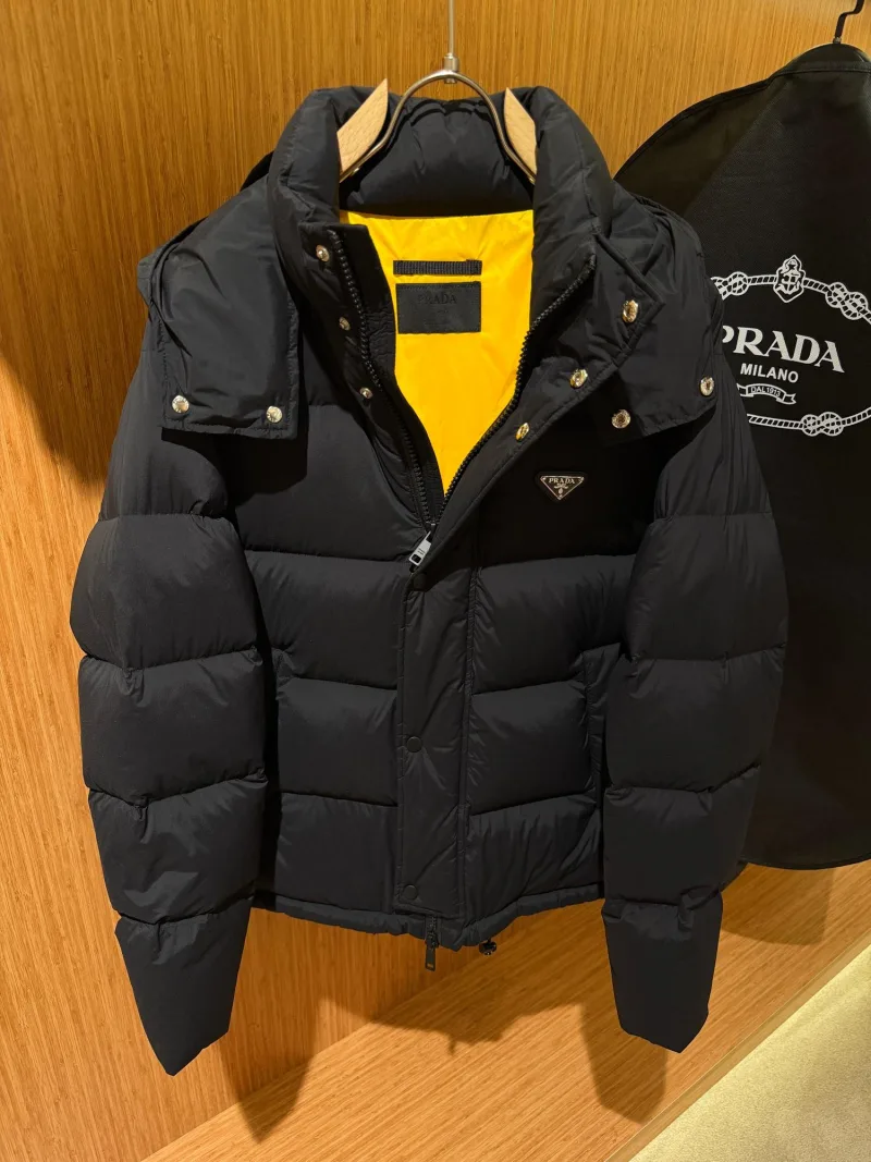 Prada Siyah Puffer Mont
