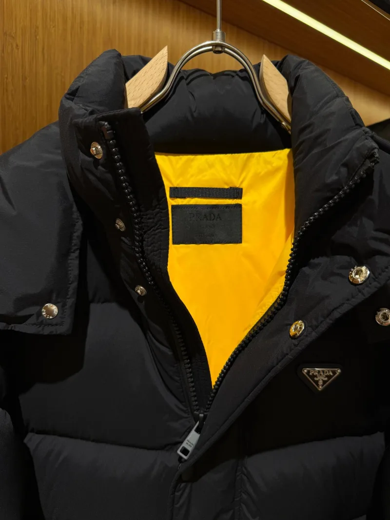 Prada Siyah Puffer Mont