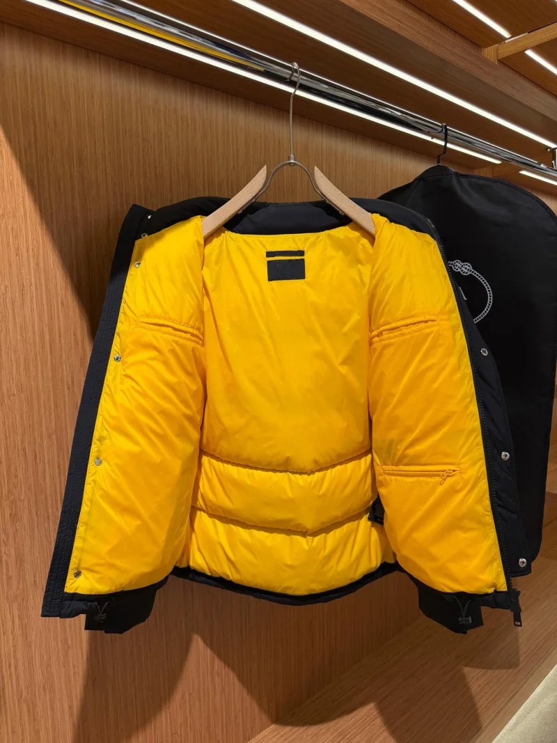 Prada Siyah Puffer Mont