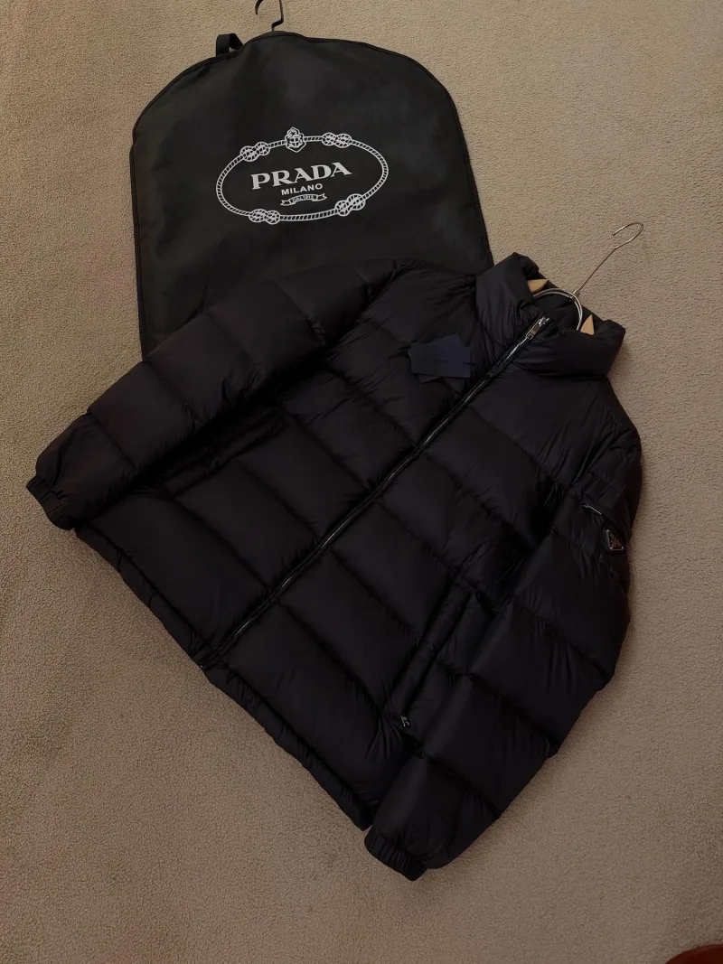 Prada Mont