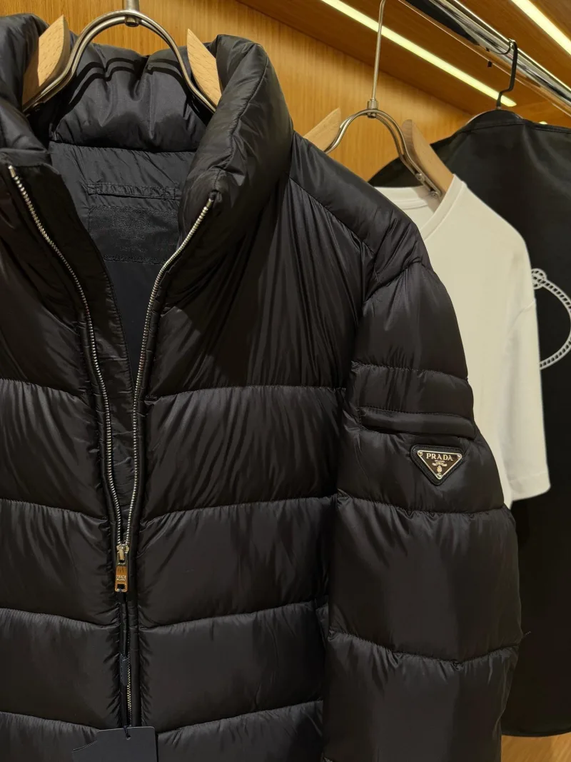 Prada Mont