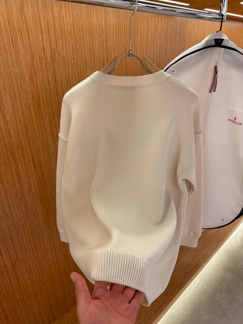 Off White knitted