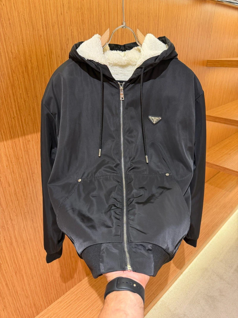 Prada Peluş Astarlı Mont