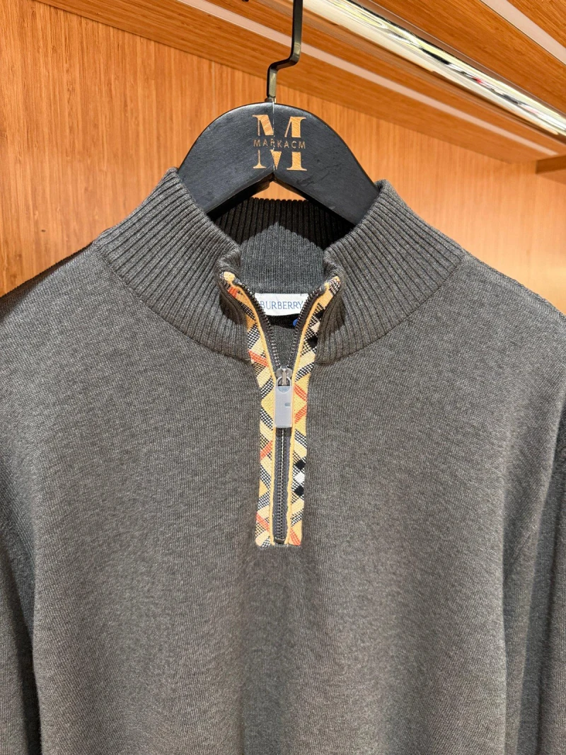 Burberry Gri Yarım Fermuar