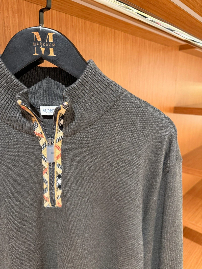 Burberry Gri Yarım Fermuar