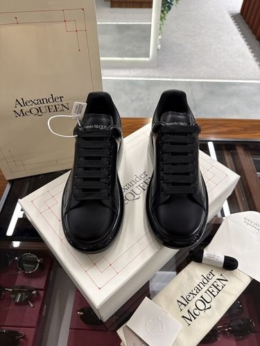 Alexander McQueen SŞ99