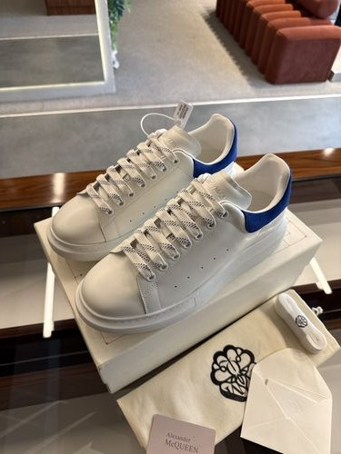Alexander McQueen 8787